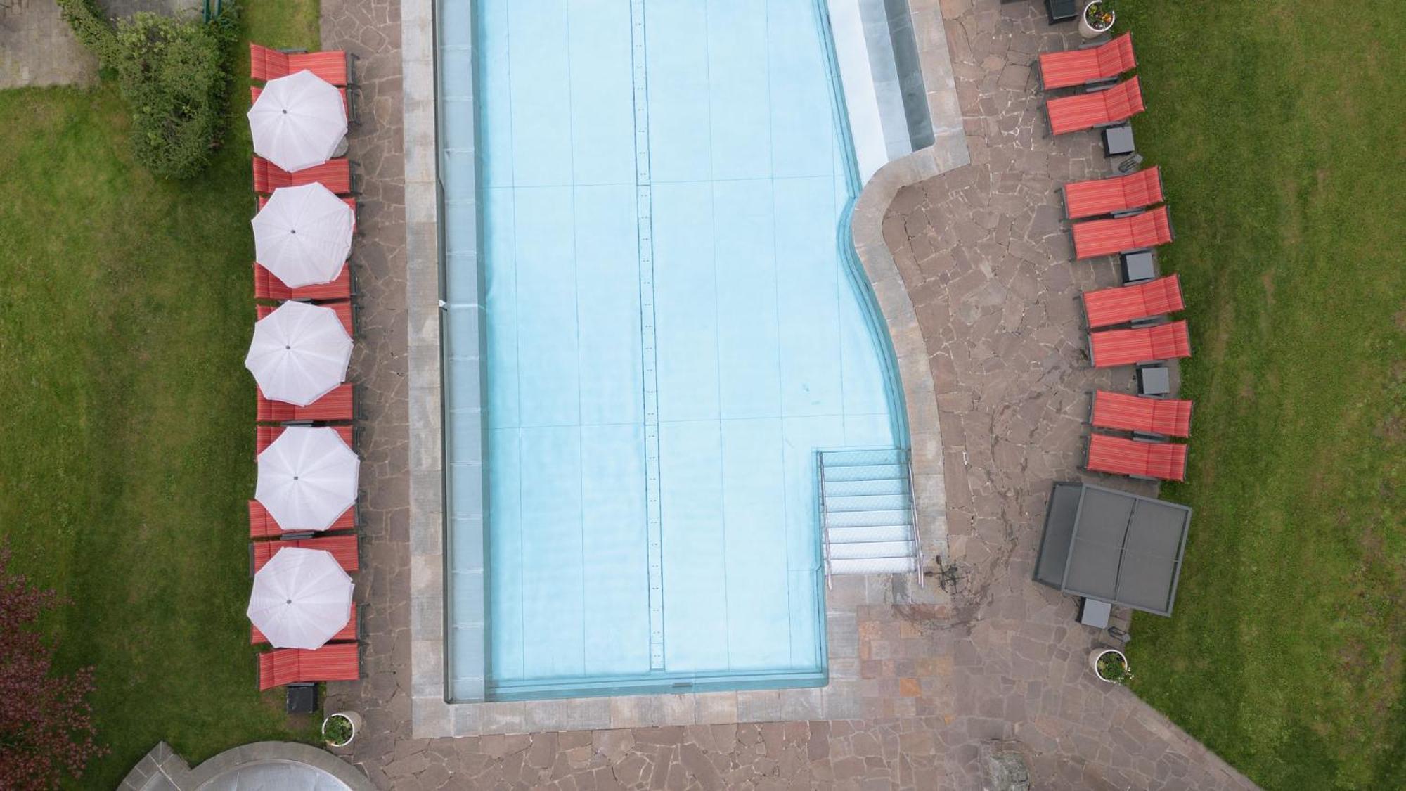 Hotel Die Post Бад Клайнкирххайм Екстериор снимка
