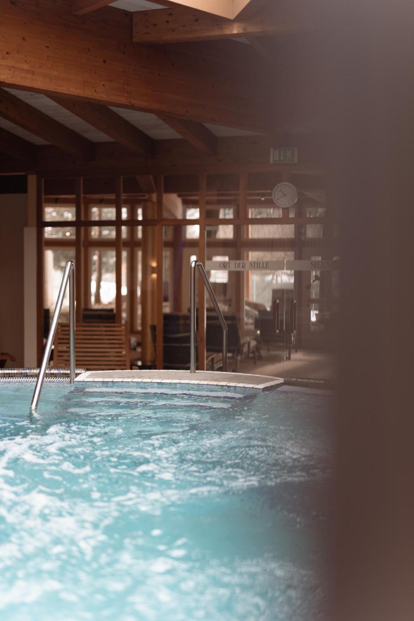 Hotel Die Post Бад Клайнкирххайм Екстериор снимка